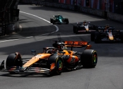 开云体育app-包含梅赛德斯完胜红牛车队，佩雷兹高光表现的词条