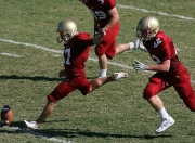 开云体育在线-绿茵场上的王朝对决，篮球馆里的命运交错—当西甲德比遇见NBA的宿命之战