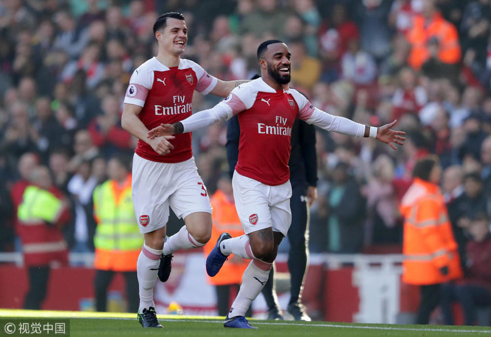 日本完胜法国,范佩西高光表现的简单介绍 日本完胜法国,范佩西高光表现的简单介绍