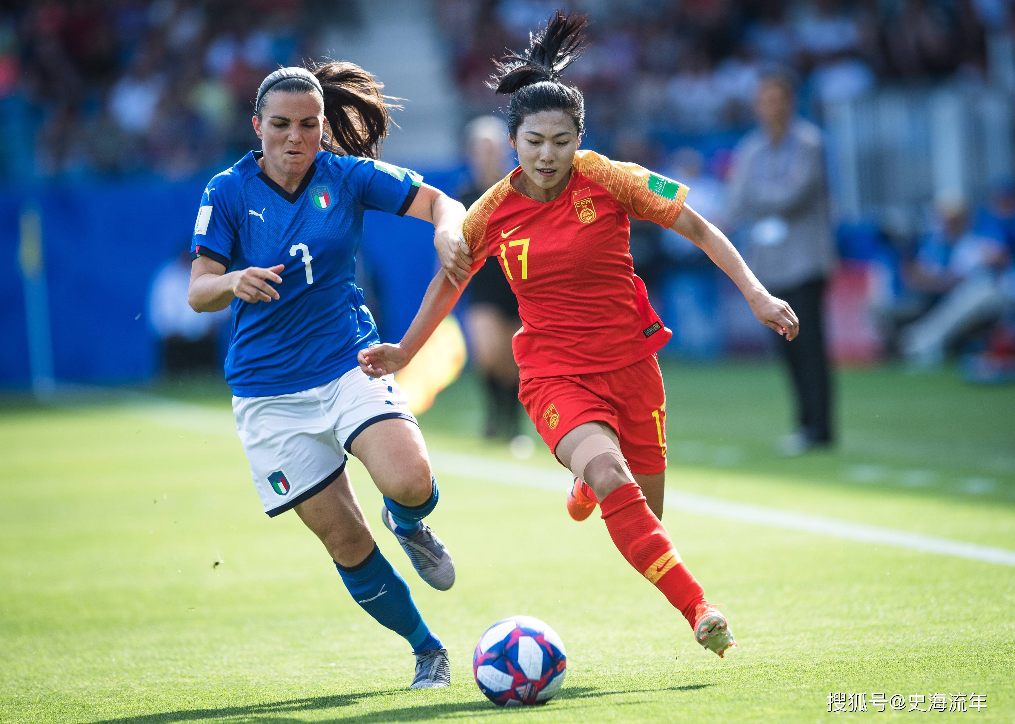 女足联赛冠军争夺战拉开序幕