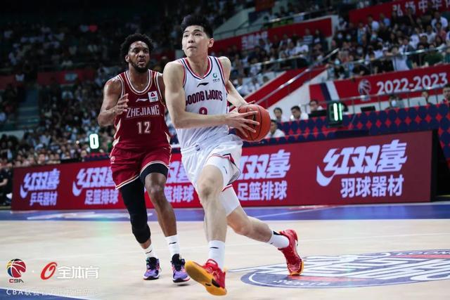 波兰不敌乌克兰,遗憾止步八强 波兰不敌乌克兰,遗憾止步八强