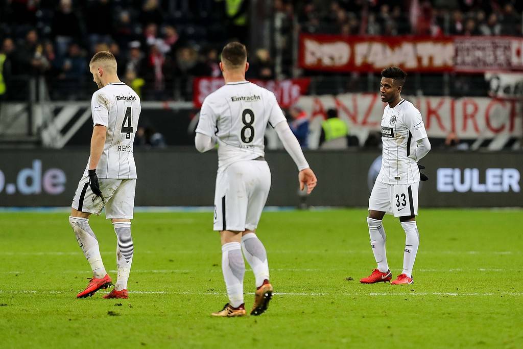 弗赖堡主场不敌对手,德甲前四梦或将破灭的简单介绍 弗赖堡主场不敌对手,德甲前四梦或将破灭的简单介绍