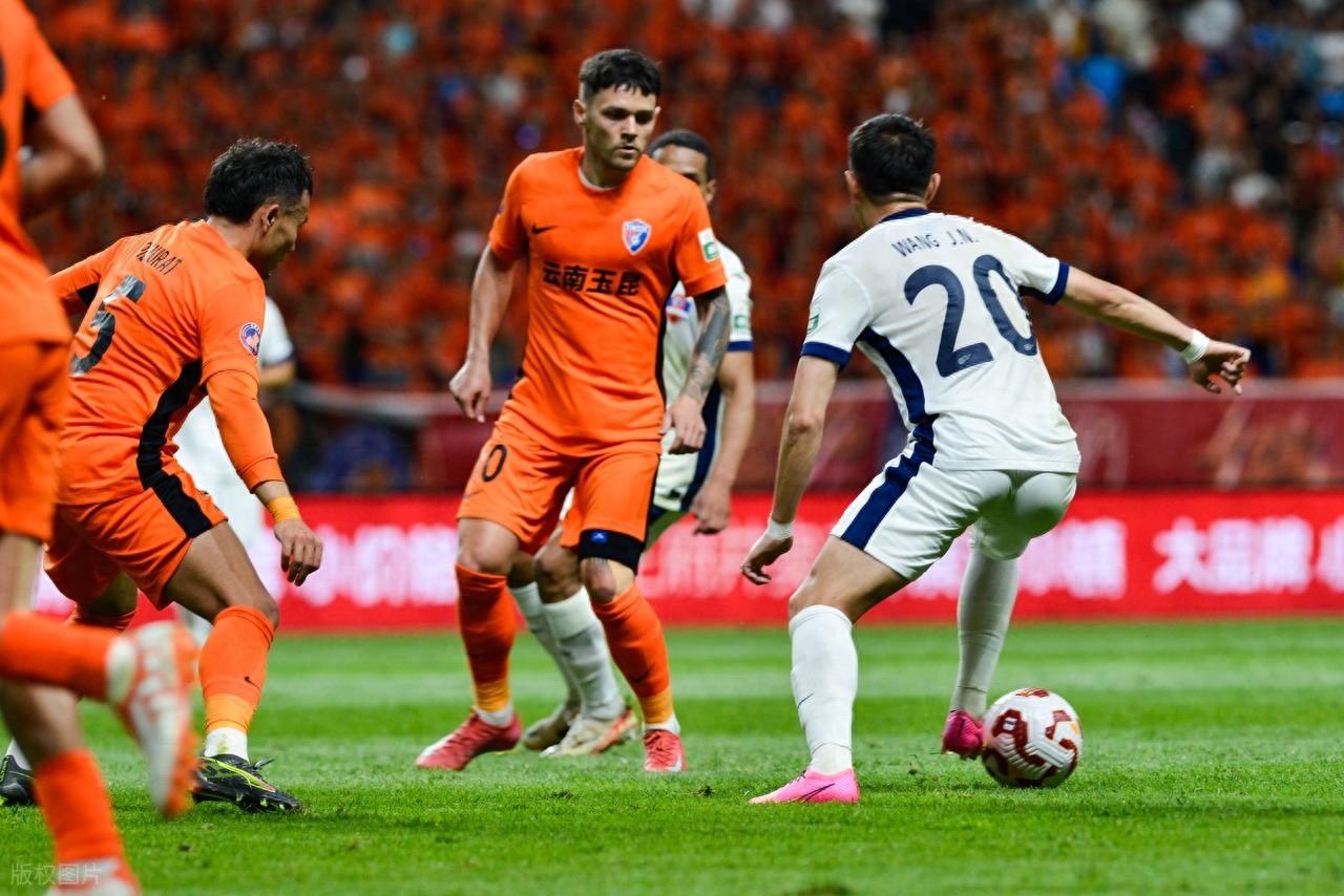 阿贾克斯客场取胜,晋级淘汰赛机会大增的简单介绍 阿贾克斯客场取胜,晋级淘汰赛机会大增的简单介绍