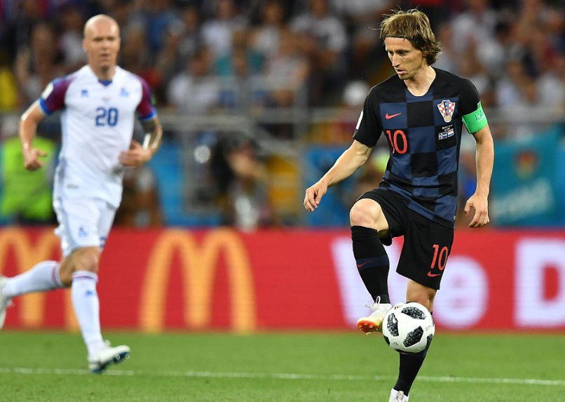 关于多斯堡豪取三分,晋级希望大增的信息 关于多斯堡豪取三分,晋级希望大增的信息