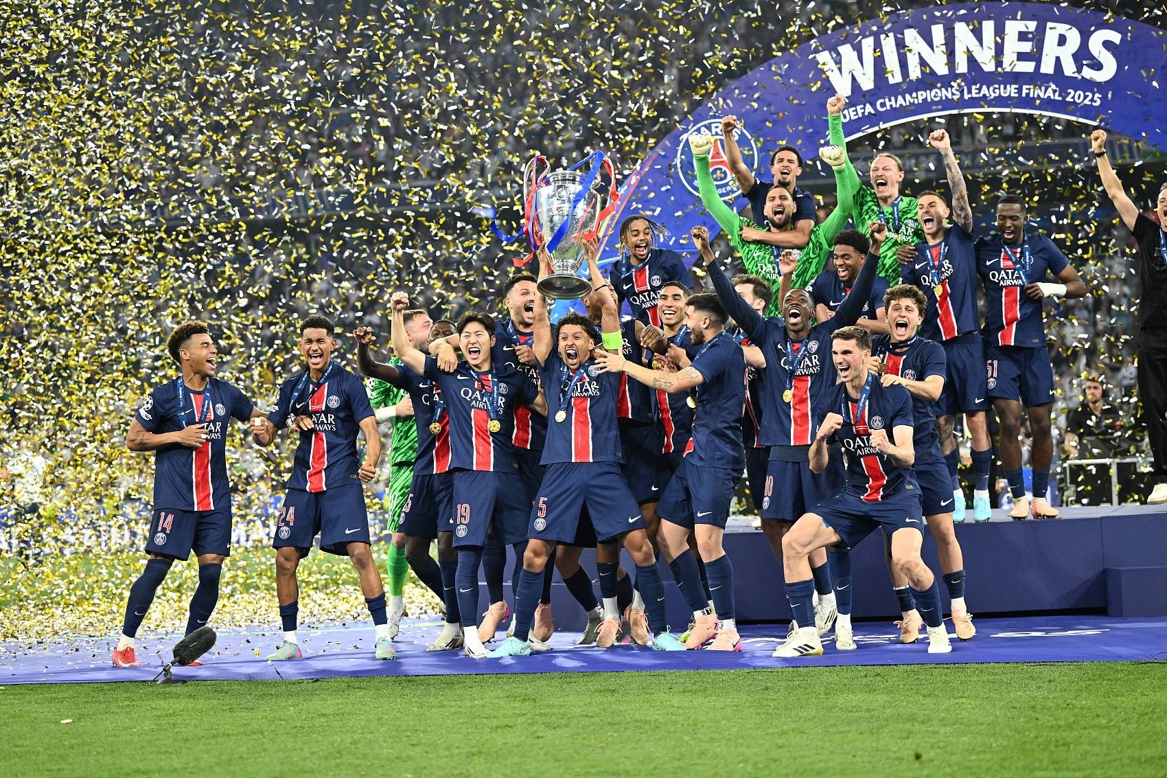 皇马铁血奋战，取得关键胜利晋级