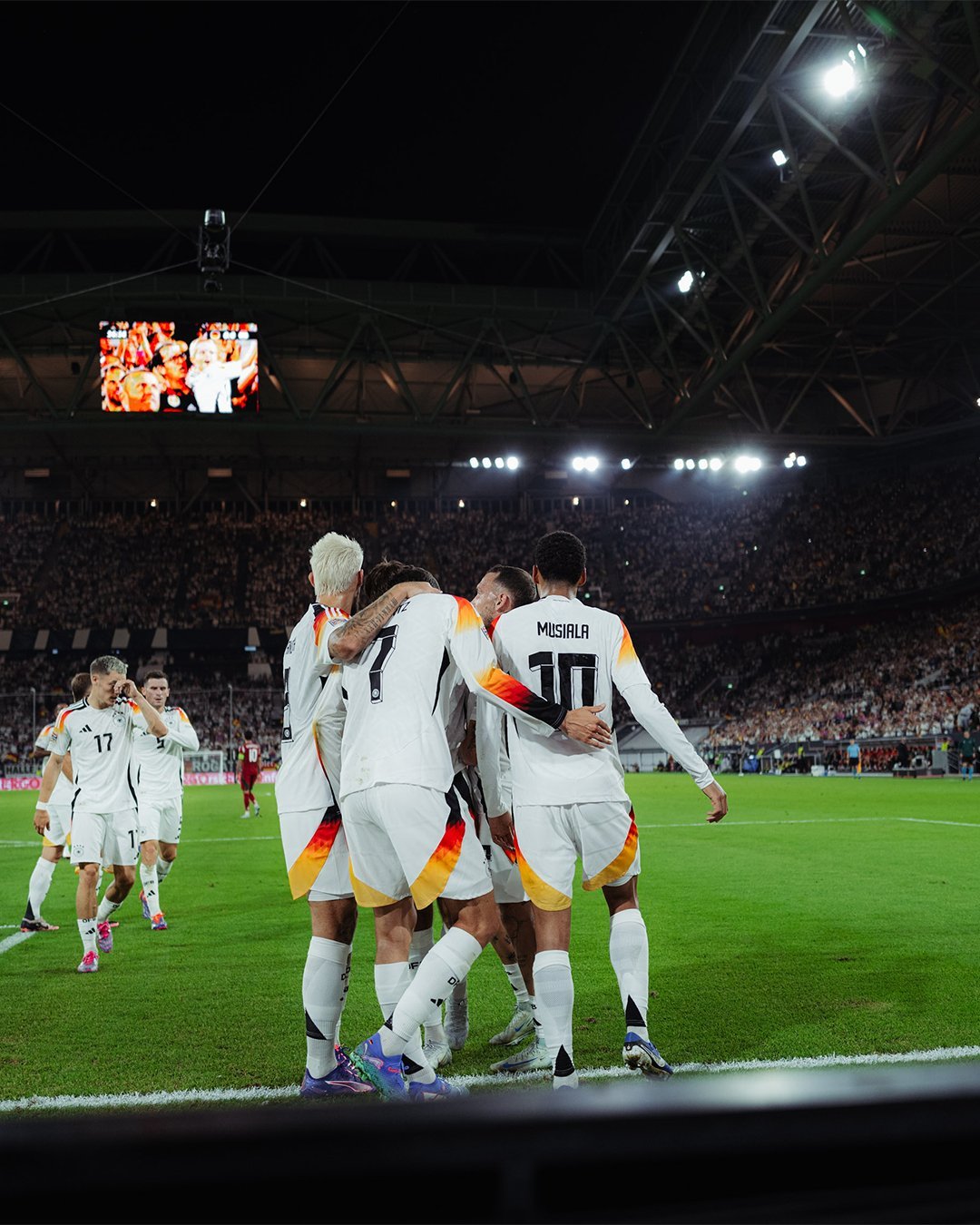 德国球队换帅激战世界杯，引发热议