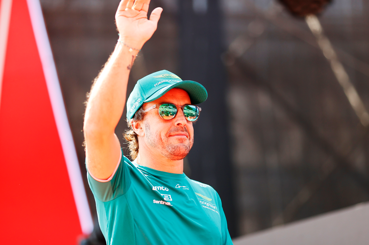 包含索伯车队横扫红牛二队,阿隆索刷新纪录的词条 包含索伯车队横扫红牛二队,阿隆索刷新纪录的词条