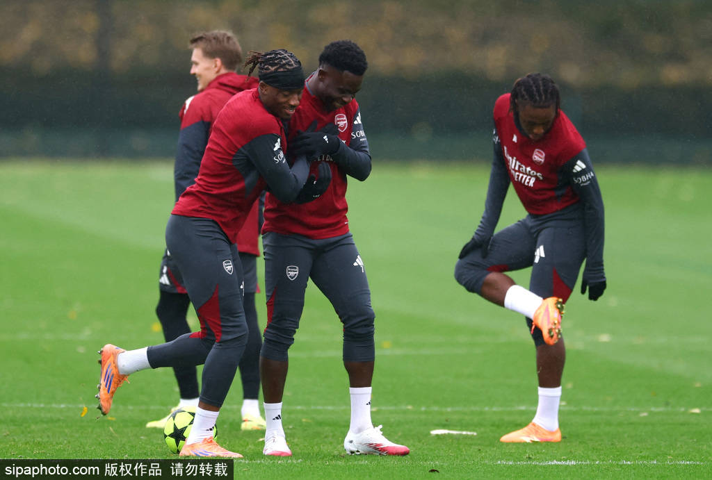 关于阿森纳横扫塞维利亚，伊布状态火热的信息