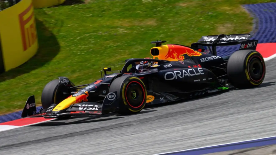 红牛车队力克阿斯顿马丁，诺里斯关键制胜的简单介绍