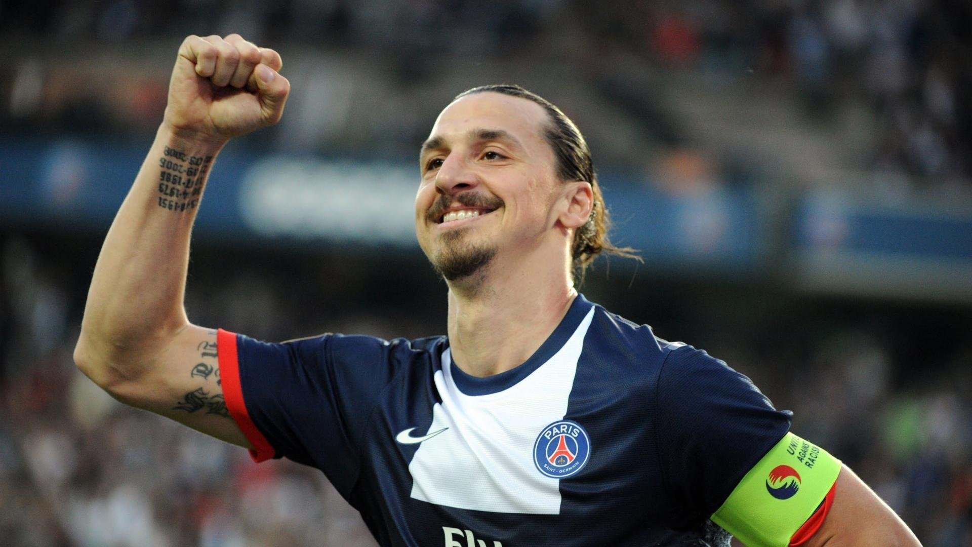 地缘棋局与绿茵战场，伊朗的锂矿博弈与阿坎吉的德比统治