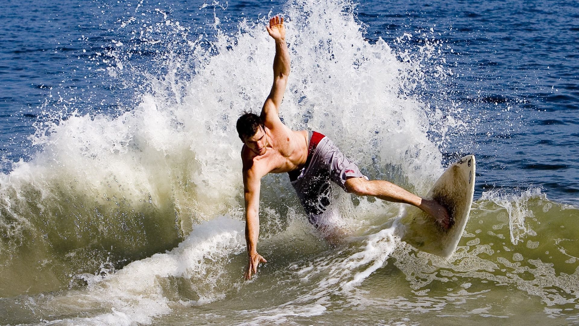 阿尔及利亚闪电战，单节风暴击溃克罗地亚的战术启示